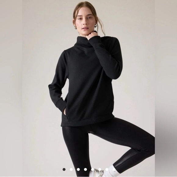 Athleta Sweaters - Athleta Cozy Karma Twist Neck Sweatshirt Black Women’s XS